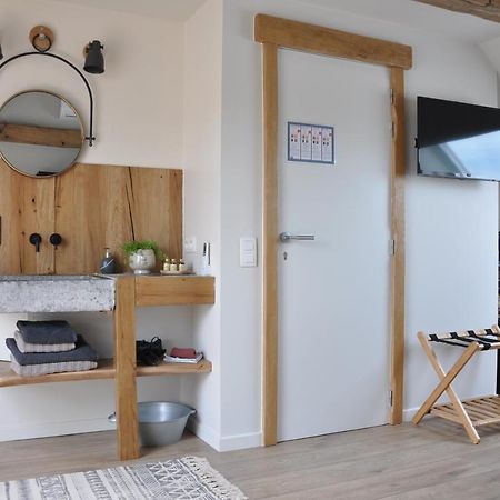 Bed and Breakfast Bed En Bezem Laarne Esterno foto