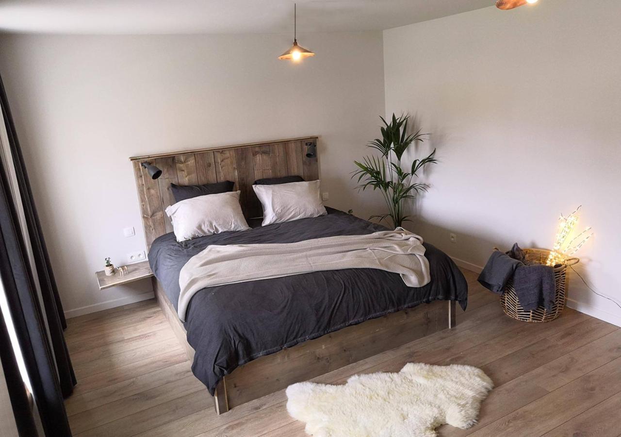 Bed and Breakfast Bed En Bezem Laarne Esterno foto