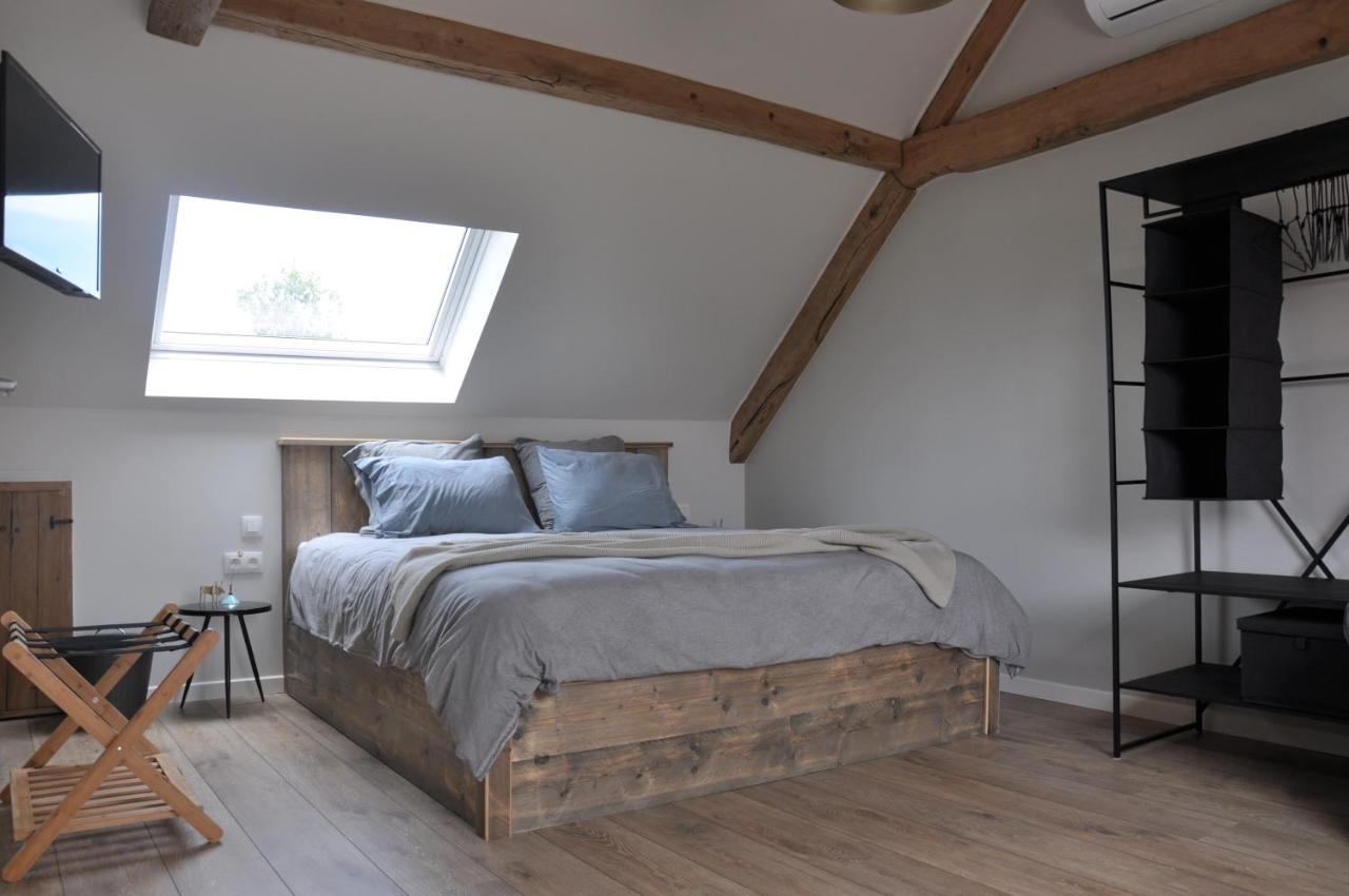 Bed and Breakfast Bed En Bezem Laarne Esterno foto